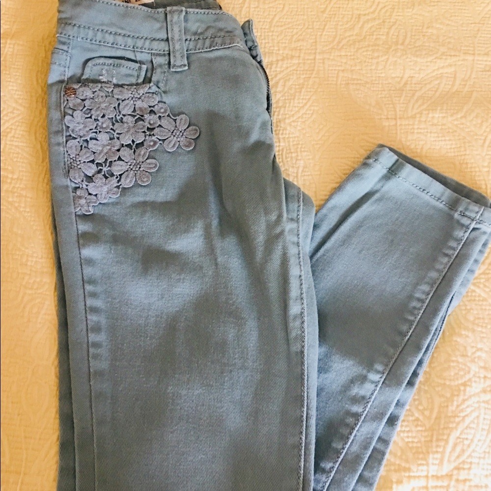 HOT KISS 💋 Skinny Lily Jeans